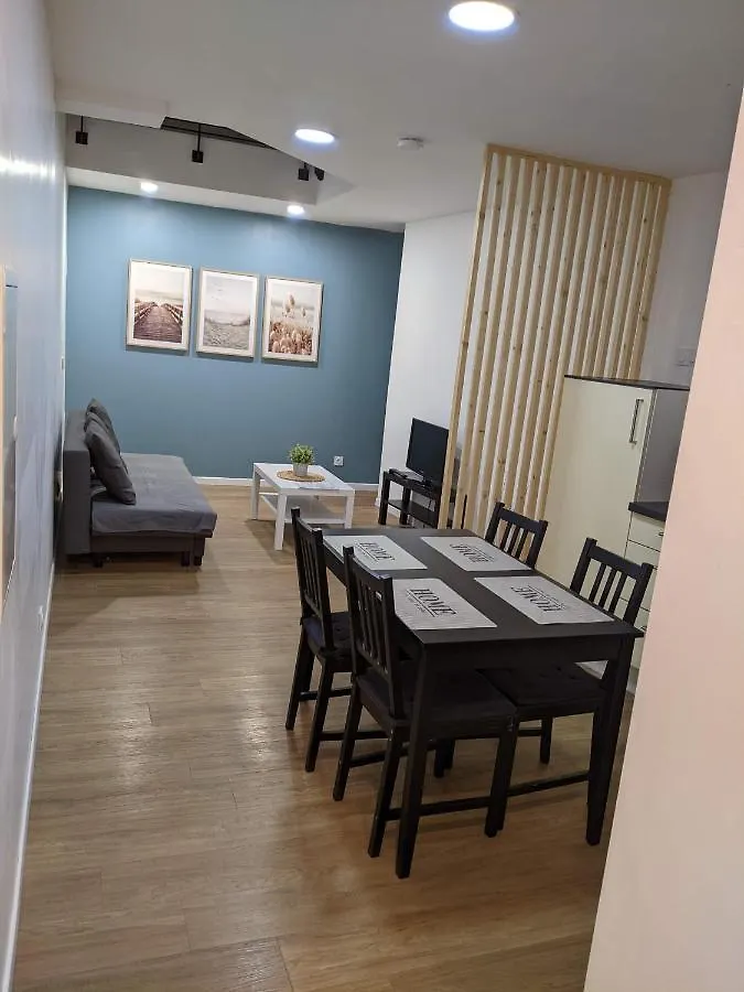 studio plein centre ville 10A Malestroit