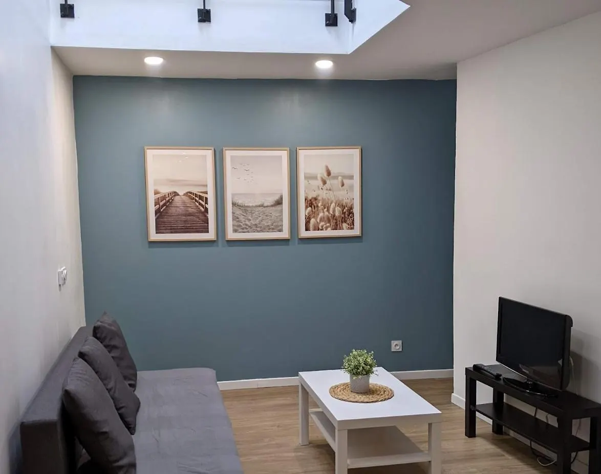 Appartement studio plein centre ville 10A Malestroit France